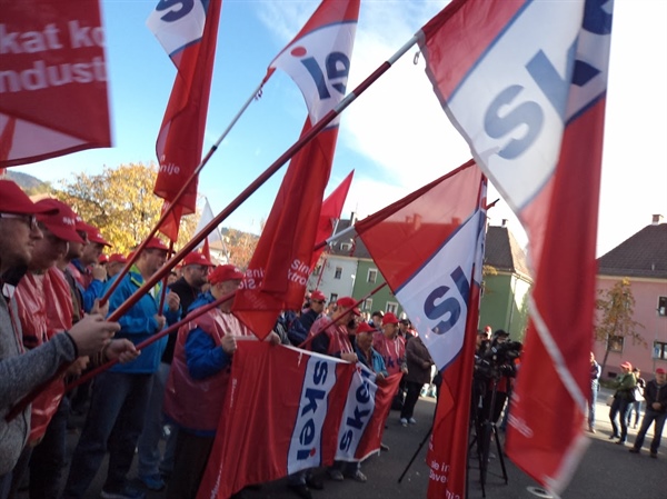 SKEI razmere v kovinsko-predelovalni panogi opisuje kot kritične