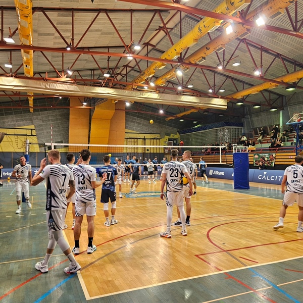 Odbojkarji Fužinarja novo sezono odprli s porazom