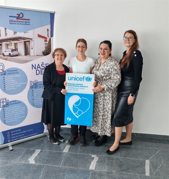 Ravne na Koroškem odslej 'dvakratno' prijazno dojenju