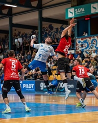 Nocoj bodo morali pustiti srce na igrišču ...