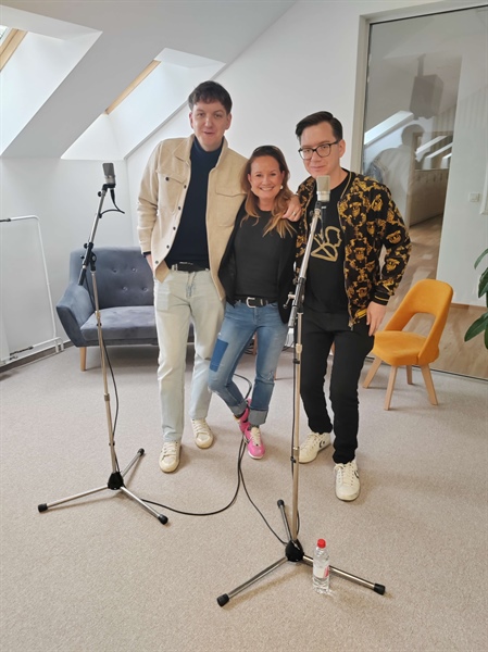 2B predstavlja novo pesem “Več tvojih slik” – v živo!