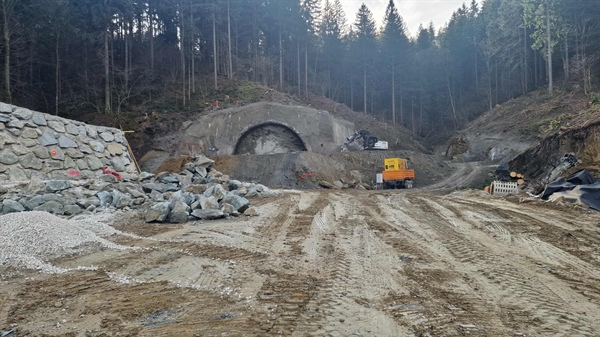 Zavrtali bodo v prvo cev predora Vodriž