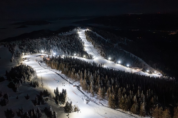 Kope sezono odprle prve v državi - z nočno smuko