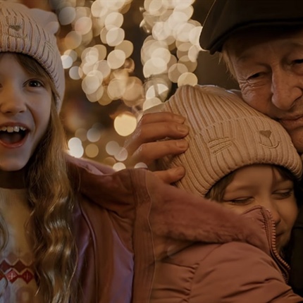 Eno najlepših letošnjih božičnih reklam ustvarila ekipa Yootree, Korošca, Tomaža Apohala !