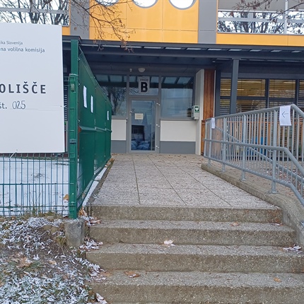 Rdeči hudič in črna volišča