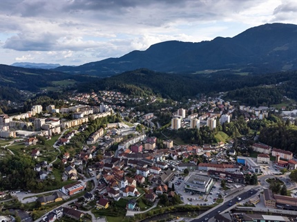 Na Ravnah bodo pomagali mladim najemnikom