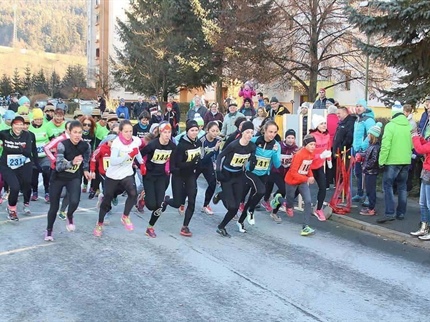 Tekači se bodo danes že 32. podali okoli Javornika