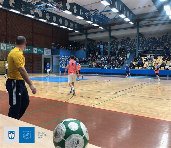 V Slovenj Gradcu se odvija spektakel v dvoranskem nogometu