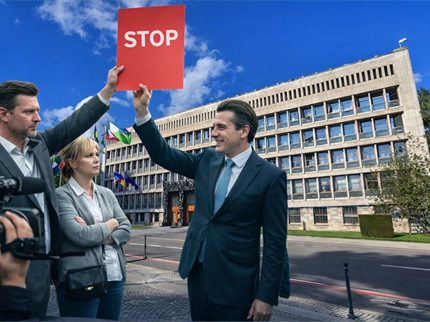 Malo tukaj, malo tam. Politične prestope komentira Dejan Vodovnik