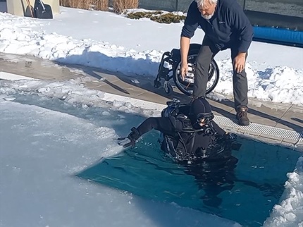 Invalid pod ledom preizkušal svoje zmogljivosti (Samo temperature v Slovenj Gradcu tokrat primerne za potop potapljača pod ledom)