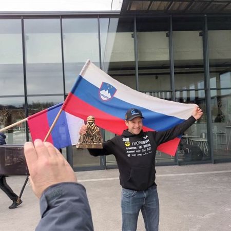 Toni Mulec je DOMA !!!