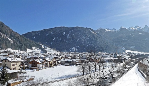 Če boste rabili pomoč ob potovanju na ZOI 2026, je na voljo 24 ur