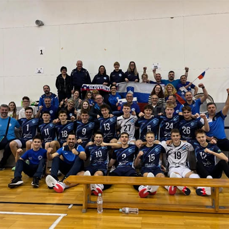 Odbojkarji Fužinarja brez poraza v polfinale