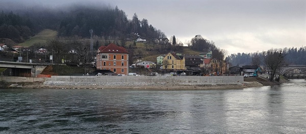 Protipoplavna zaščita v Dravogradu pri koncu