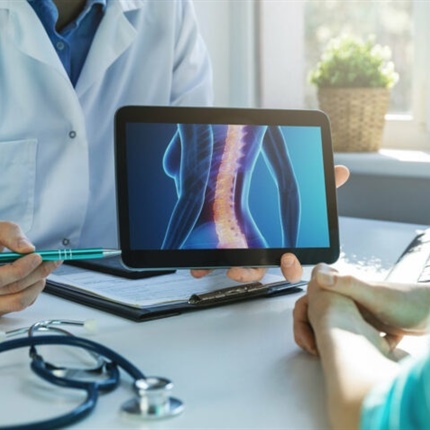 Življenje s kronično bolečino lajša redna vadba