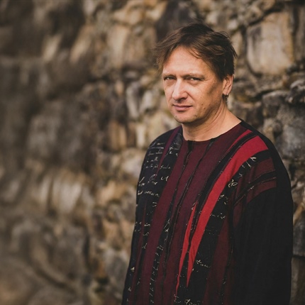 Modra noč s pianistom Tomažem Pačnikom