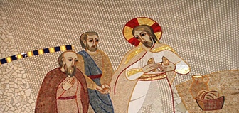 V spomin na Jezusovo prikazovanje obiščemo svoje bližnje