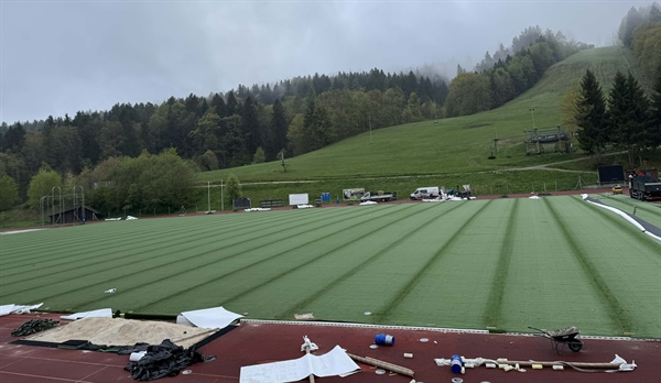 Nogometaši ravenskega Fužinarja že kmalu na novi zelenici