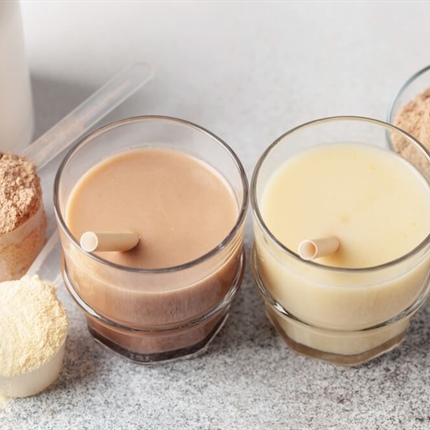 Ocenili 21 čokoladnih beljakovinskih napitkov: najdražji je najslabši!