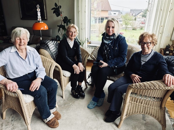 Natalija Gjurin, Joža Nikolič in Milena Lasbaher obujajo spomine …