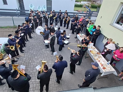 Prvomajsko jutro bodo tudi letos v Mežiški dolini prebudili zvoki budnice Pihalnega orkestra Rudnika Mežica.