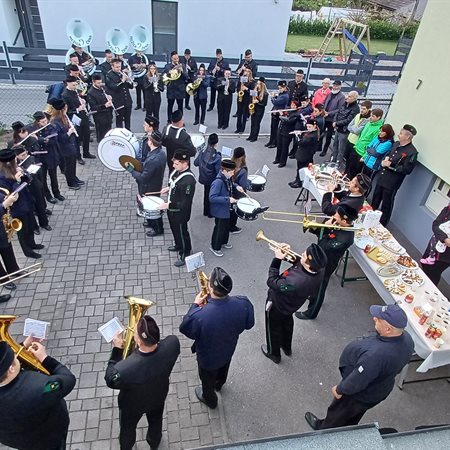 Prvomajsko jutro bodo tudi letos v Mežiški dolini prebudili zvoki budnice Pihalnega orkestra Rudnika Mežica.