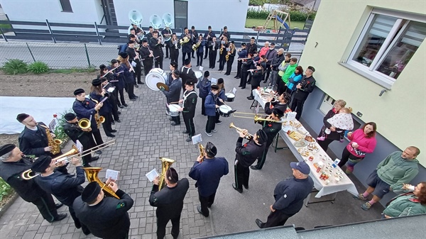 Prvomajsko jutro bodo tudi letos v Mežiški dolini prebudili zvoki budnice Pihalnega orkestra Rudnika Mežica.