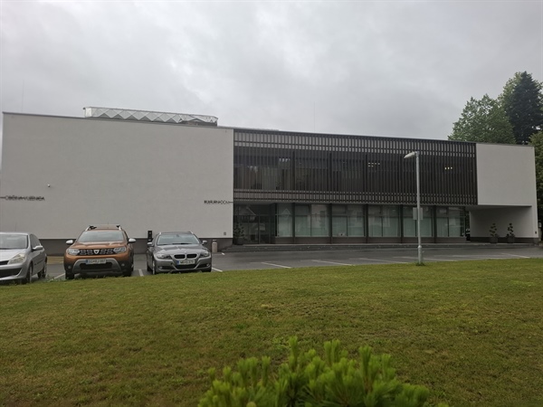 V Vuzenici zaradi predrage obnove društvenih prostorov sredstva preusmerili v ureditev varne poti