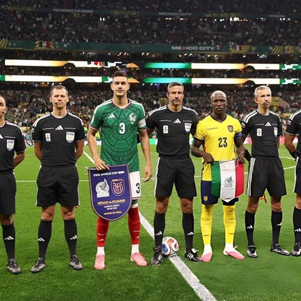 Slovenija v finalu svetovnega nogometnega prvenstva! Po zaslugi sodnikov ...