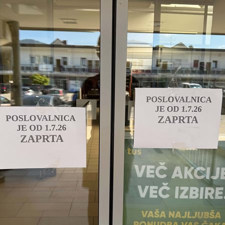 Ker so jim zaprli trgovino, bo starejše po nakupih vozil kombi