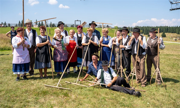 Ko kosa zapoje in oživijo pohorski običaji: v nedeljo na Roglo po tradicijo