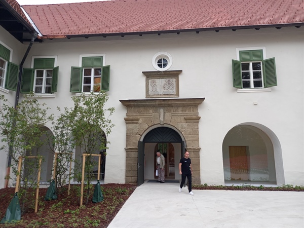 Dvorec Radlje ponovno zaživel s pestrimi lokalnimi vsebinami