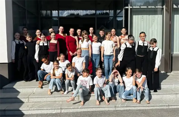 Za mladimi plesalci Plesne šole KR Dancing je uspešno tekmovanje