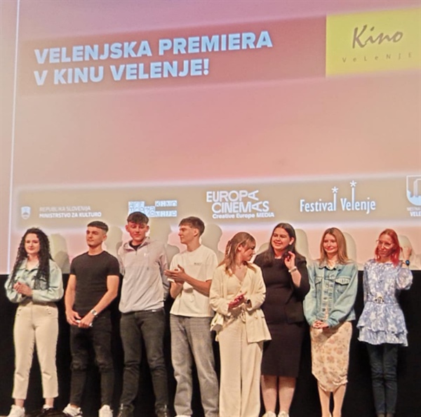 Ravenčanka Iza Erjavec odigrala eno od vlog v trilerju Male pare