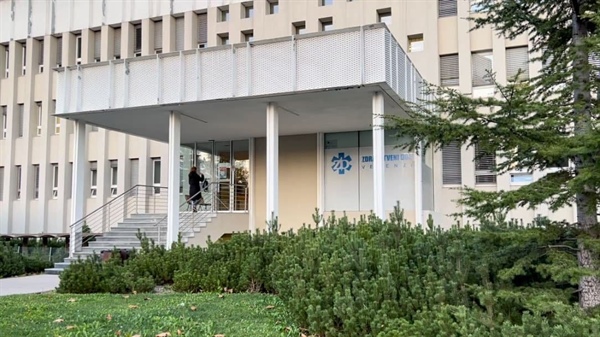 Zdravniki odhajajo, z njimi pa tudi (nekateri) pacienti