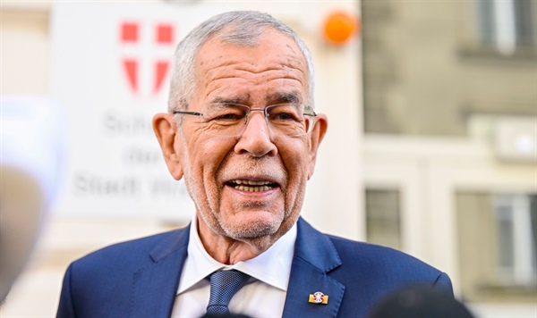 Avstrijski predsednik Van der Bellen prejel pismo koroških Slovencev