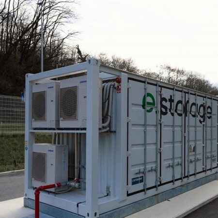 TAB na Prevaljah zagnal baterijski hranilnik električne energij
