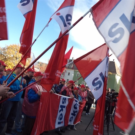 SKEI razmere v kovinsko-predelovalni panogi opisuje kot kritične