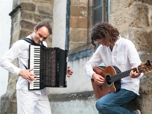 Duo Ofak Mori na Dunaju