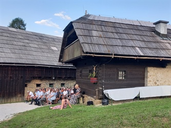 Prežihov Voranc: Kako je njegova družina oblikovala enega nejvečjih slovenskih pisateljev?