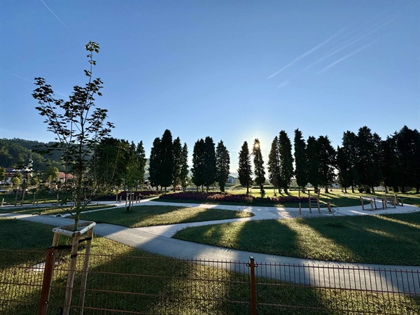 Mestni park na Prevaljah dobiva končno podobo
