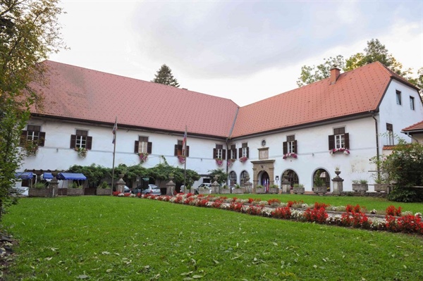 V Radeljskem dvorcu bo Center za sonaravno in trajnostno gospodarjenje z gozdovi