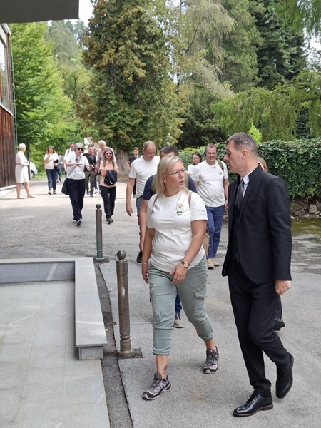 Po sonaravnem gospodarjenju z gozdom smo zgled tujim državam