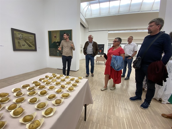 Praznovanje 100. jubileja nadrealista Štefana Planinca z več čuti