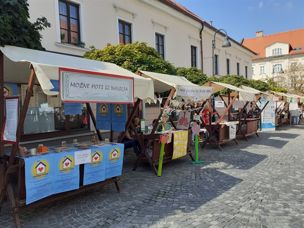 Slovenj Gradec danes kaže svojo mirovniško držo