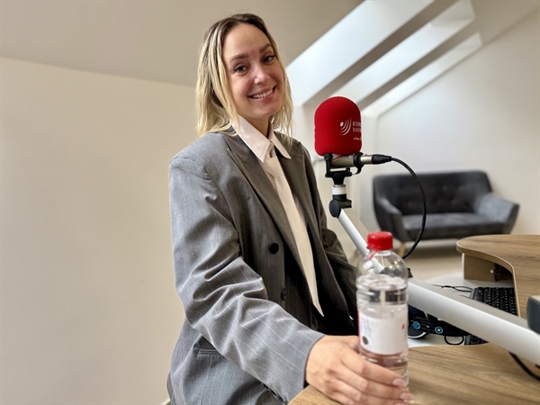 INES ERBUS z novo pesmijo