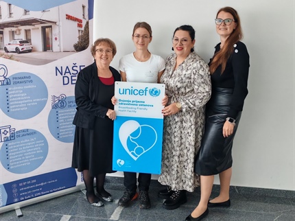 Ravne na Koroškem odslej 'dvakratno' prijazno dojenju