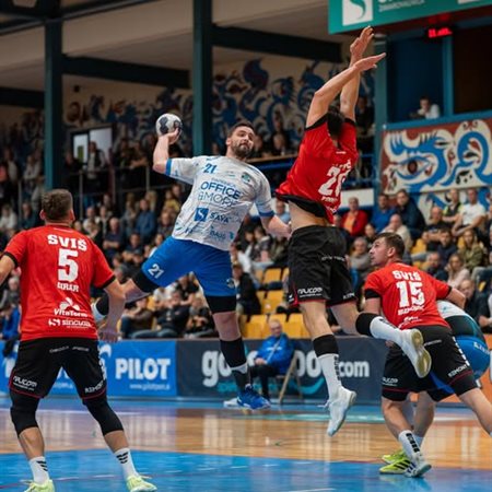 Nocoj bodo morali pustiti srce na igrišču ...