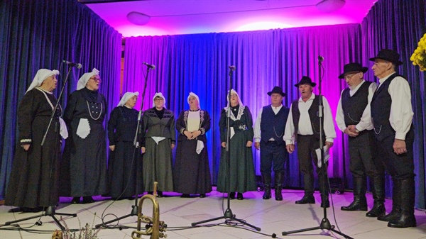 Na Legnu srečanje ljudskih pevcev in godcev