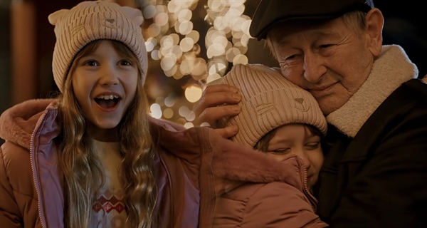Eno najlepših letošnjih božičnih reklam ustvarila ekipa Yootree, Korošca, Tomaža Apohala !